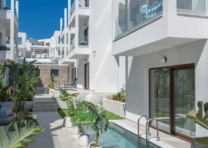 Mika & 公寓式酒店 4*