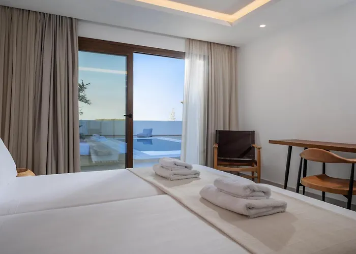 Mika & 4* 赫索尼索斯