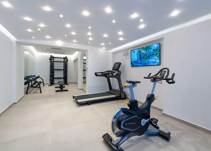 Mika & 公寓式酒店 4*