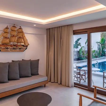 Apart Otel Mika & 3*