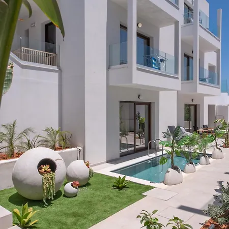 Mika & Hotel de apartamente Hersonissos (Crete)