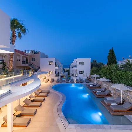 Mika & Aparthotel 4*