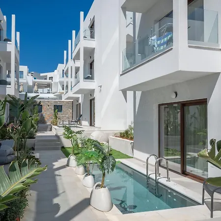 Mika & Hotel de apartamente 4*