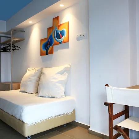 Mika & Aparthotel 4*