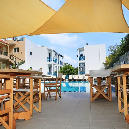 Mika & Aparthotel 4*