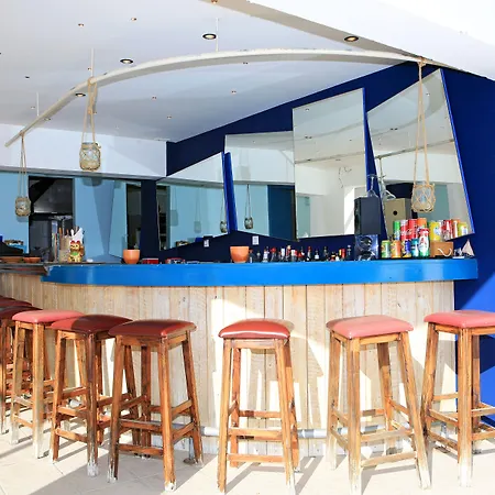 Hotel de apartamente Mika & Hersonissos (Crete)