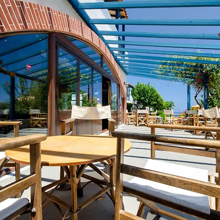 Hotel de apartamente Mika & 4*