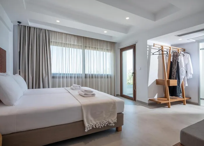 Ξενοδοχείο με διαμερίσματα Mika &