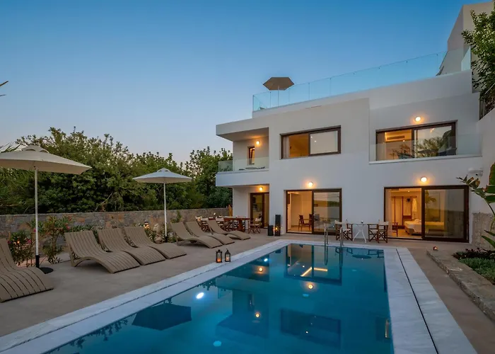 Ξενοδοχείο με διαμερίσματα Mika & Χερσόνησος