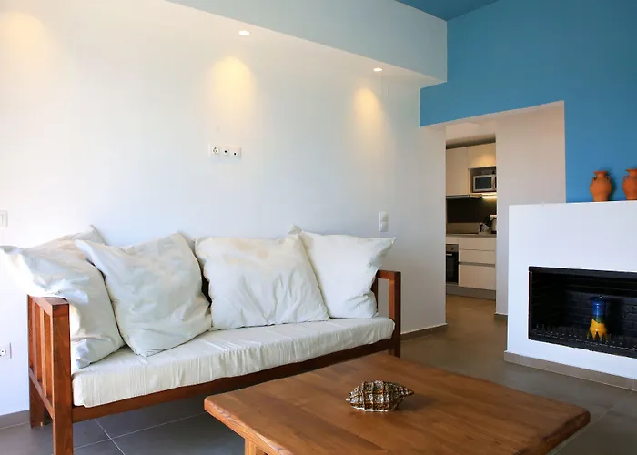 Mika & 4* Χερσόνησος