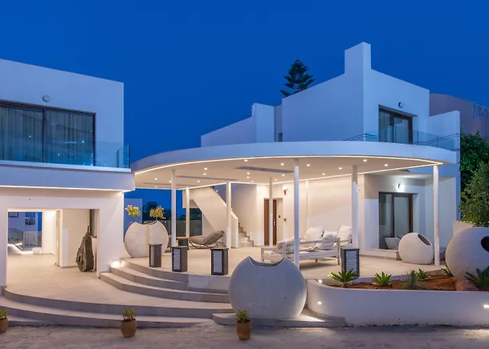 Ξενοδοχείο με διαμερίσματα Mika & Χερσόνησος