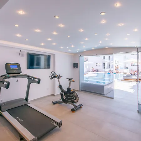 Mika & 赫索尼索斯