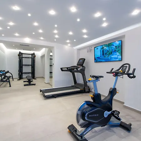 Mika & 公寓式酒店 4*